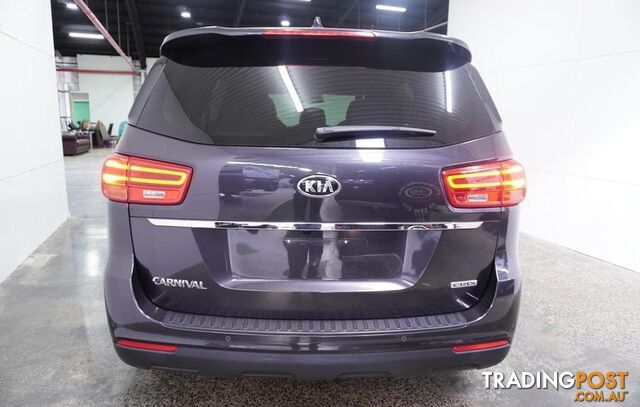 2018 Kia Carnival Si People Mover - photo 4 of 32