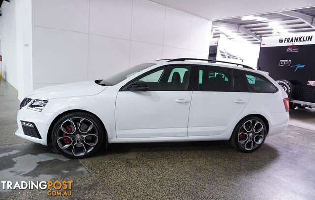 2019 SKODA Octavia RS 245 Wagon - photo 3 of 22