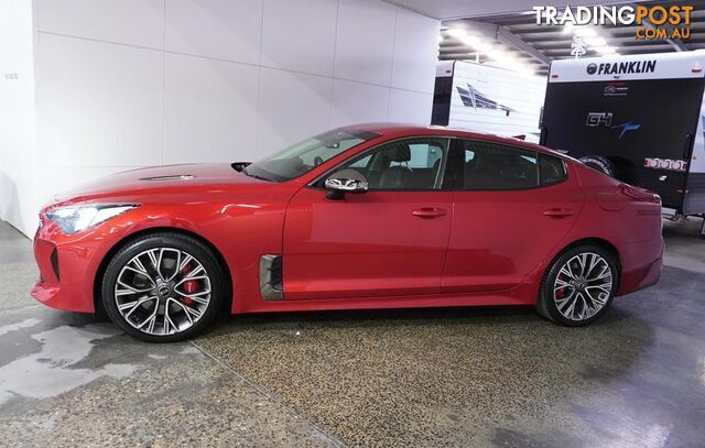 2017 Kia Stinger 330Si Sedan - photo 3 of 34