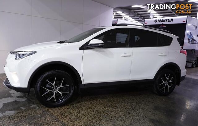 2017 Toyota RAV4 GXL  SUV - photo 3 of 27