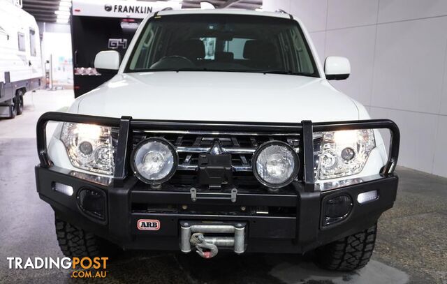 2017 Mitsubishi Pajero GLX SUV - photo 2 of 32