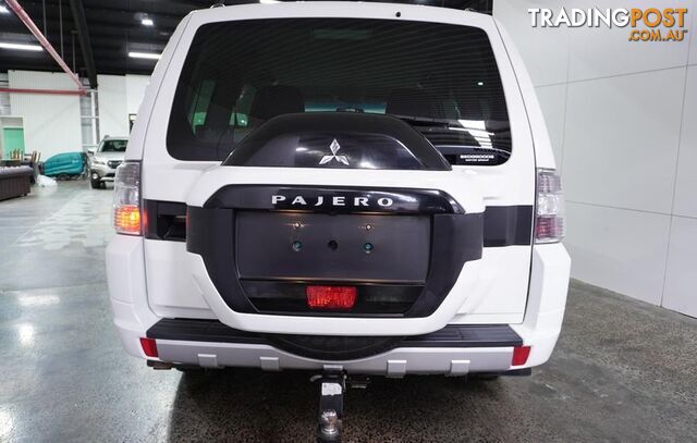 2017 Mitsubishi Pajero GLX SUV - photo 4 of 32