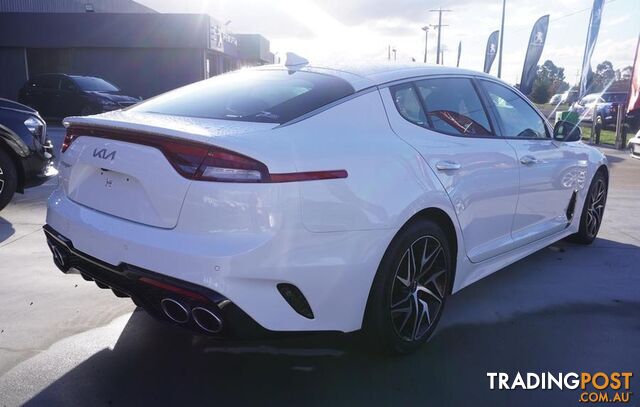 2022 Kia Stinger 330S Sedan - photo 4 of 23