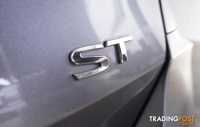 2017 Nissan X-TRAIL ST  SUV