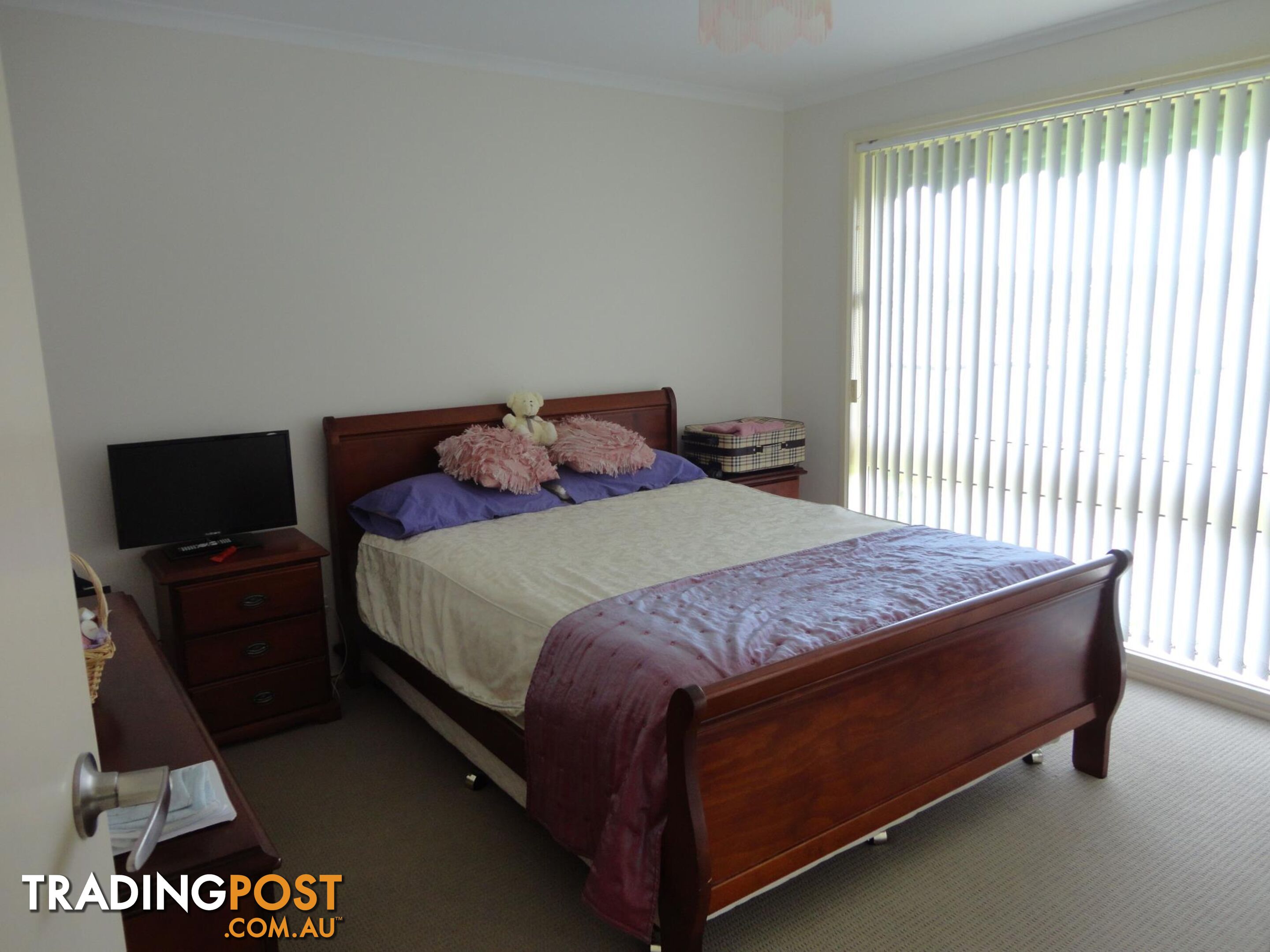 24 Bolton Street BATEAU BAY NSW 2261