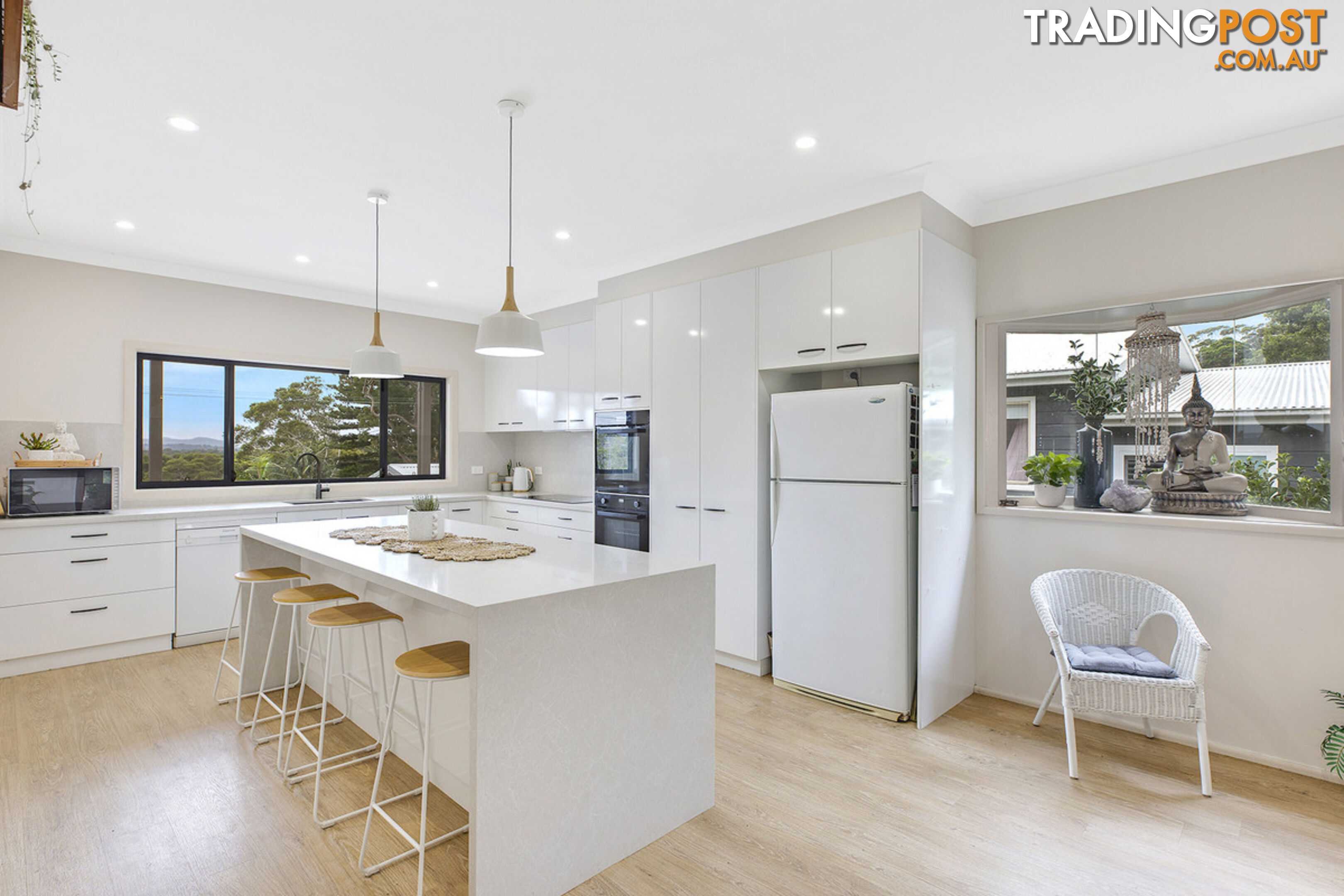 17 Sycamore Avenue BATEAU BAY nsw 2261