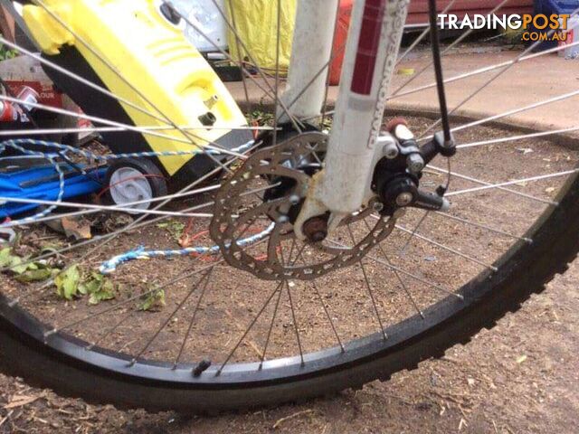 Diamondback ds outlook mountain bike with baby seat - photo 5 of 5