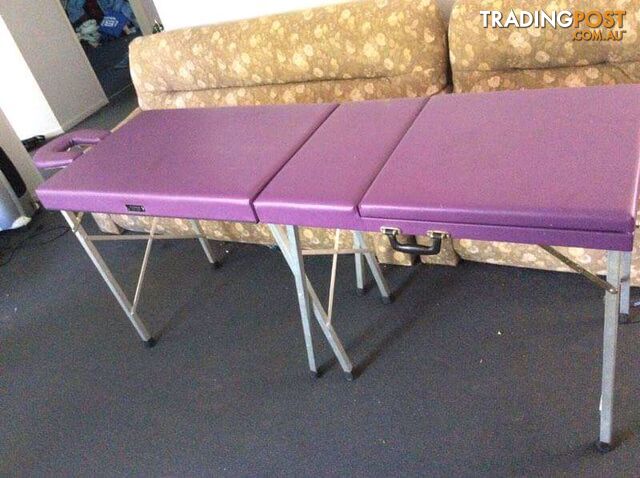 Massage table great condition cheap