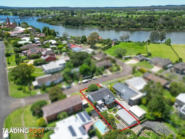 4 West End Avenue TAREE NSW 2430