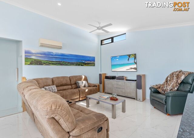 8 Eastern Valley Way TALLWOODS VILLAGE NSW 2430