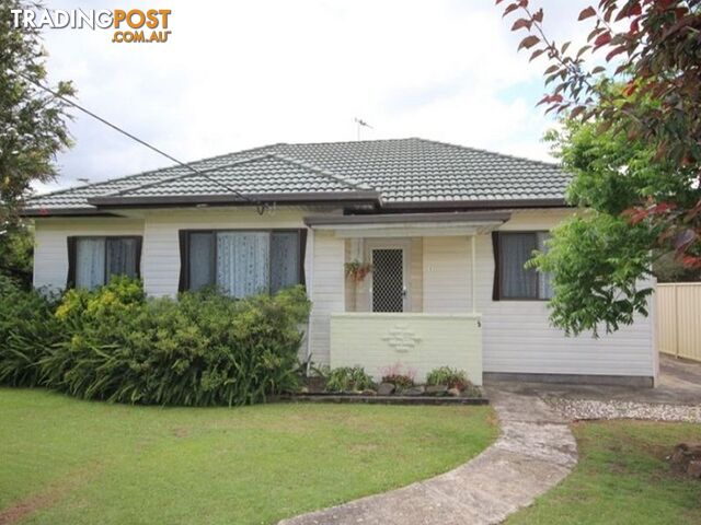 5 Lyndhurst Street TAREE NSW 2430