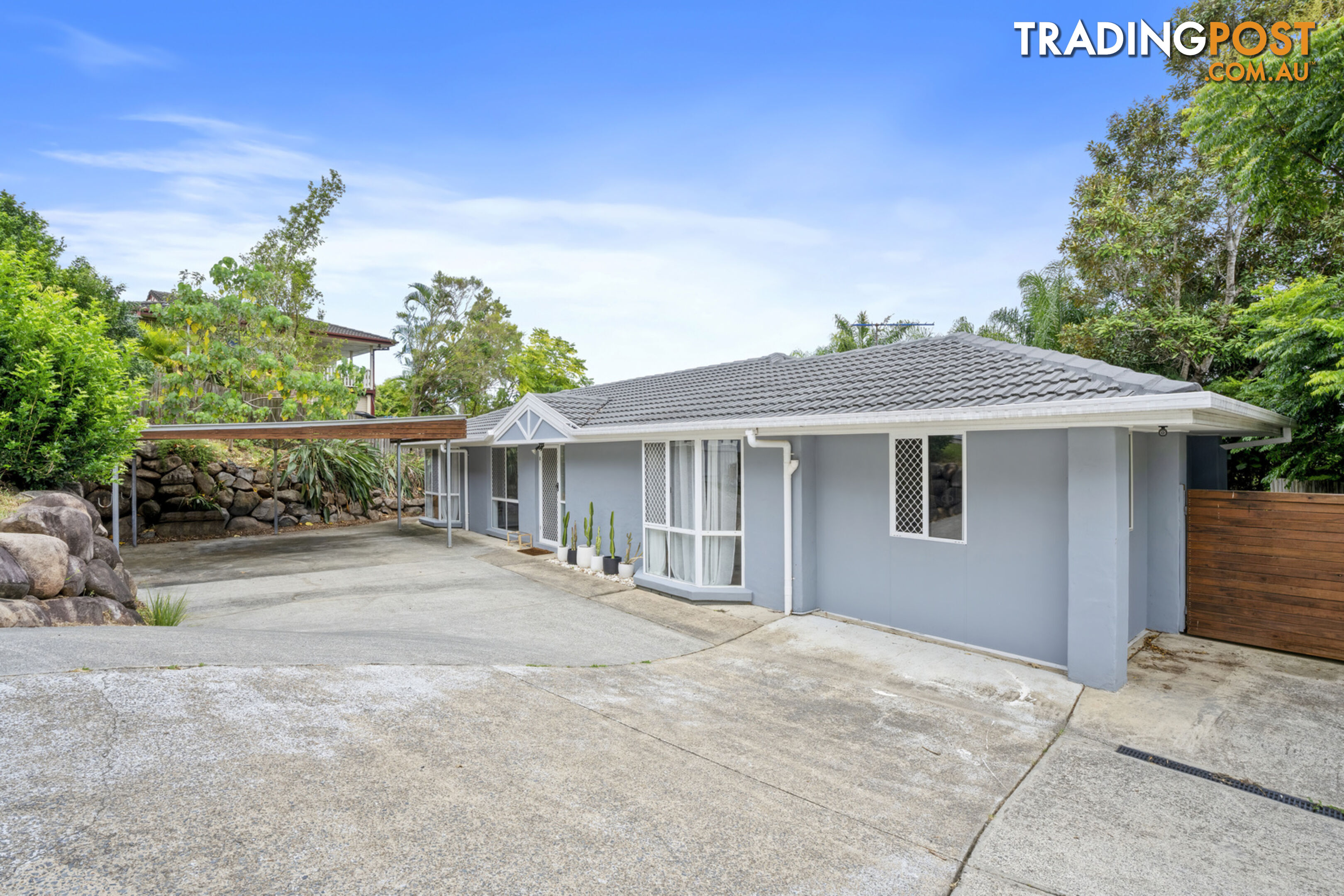 17 Overland Drive EDENS LANDING QLD 4207