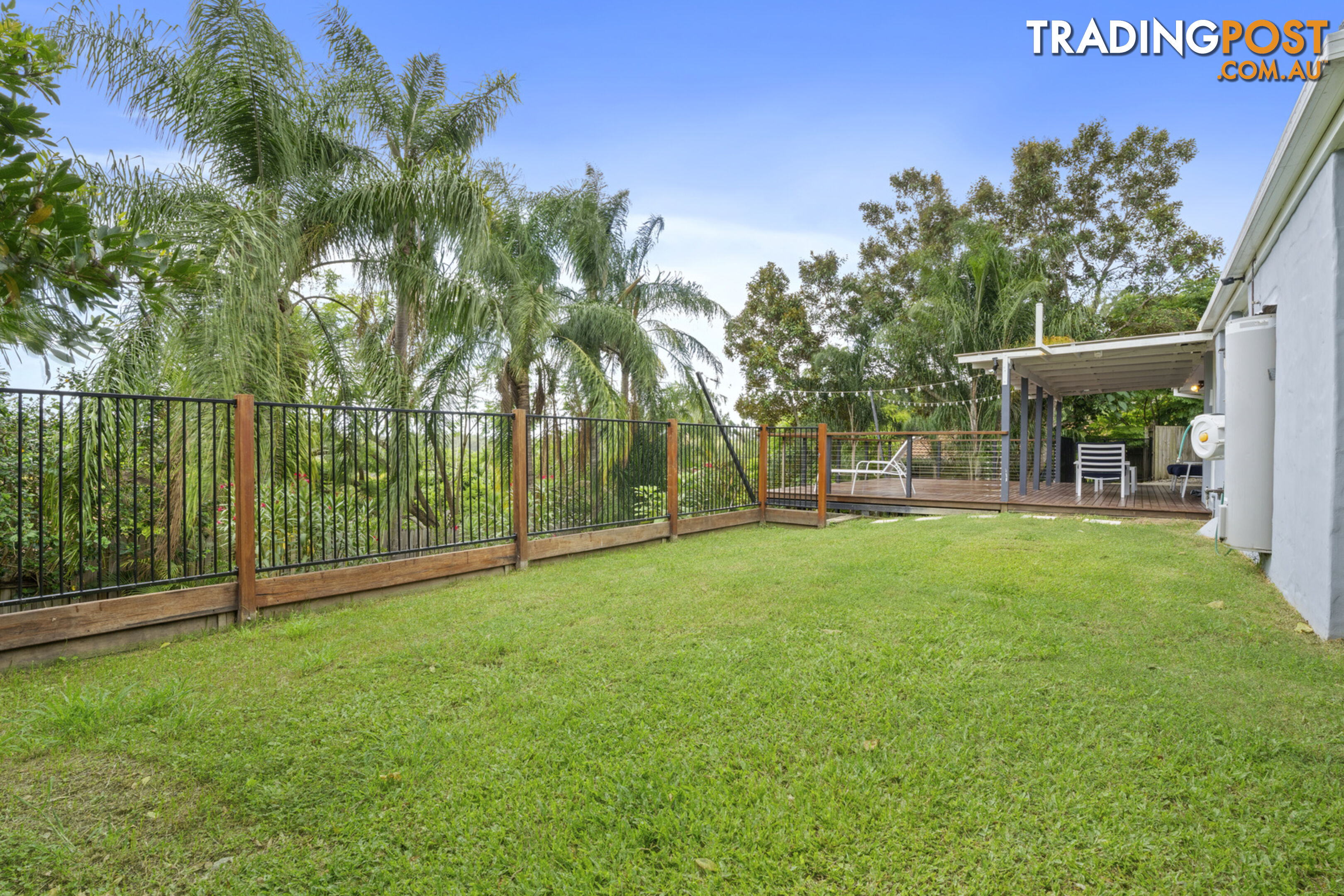 17 Overland Drive EDENS LANDING QLD 4207