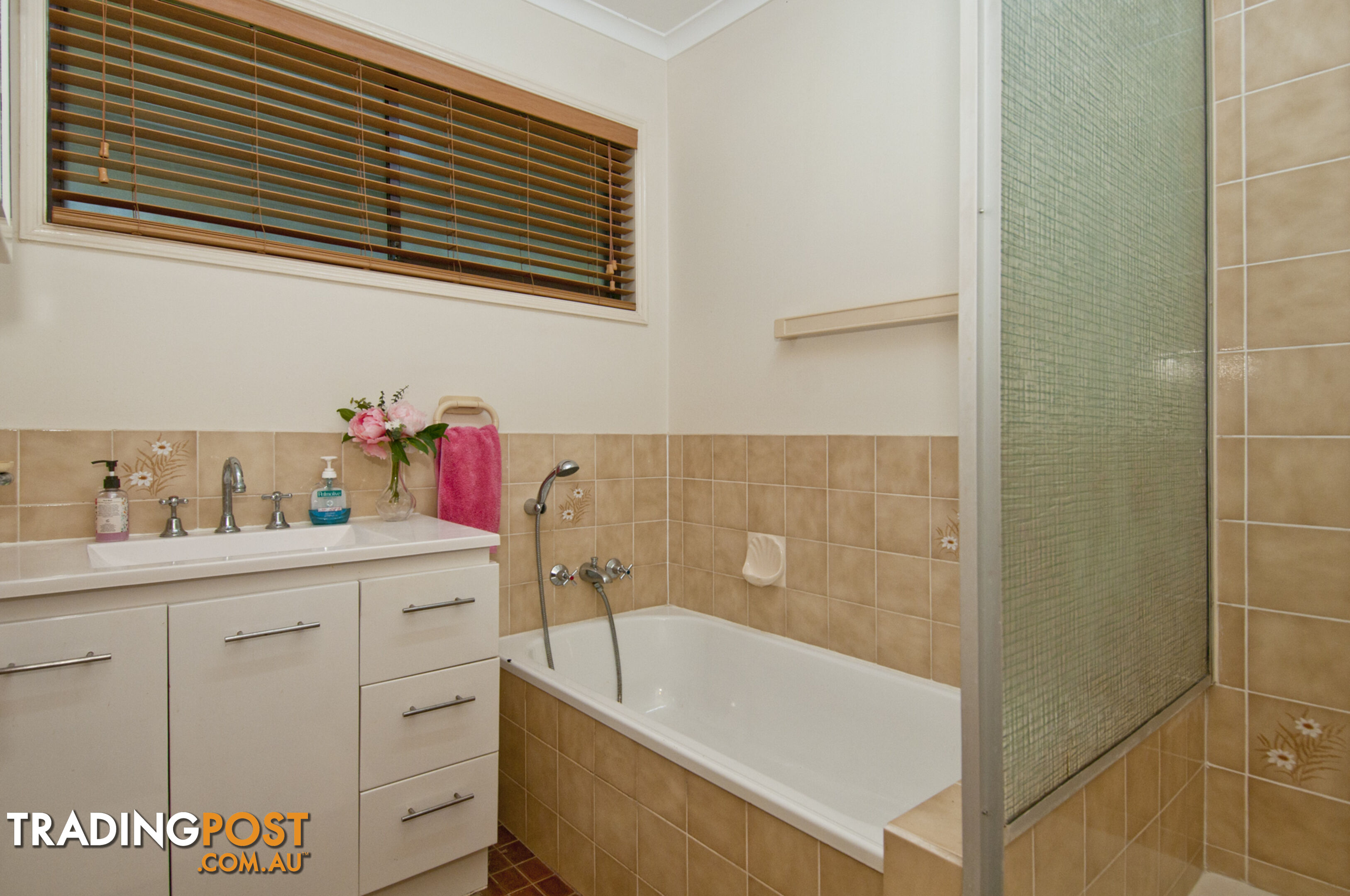 19 Turquoise Street BETHANIA QLD 4205