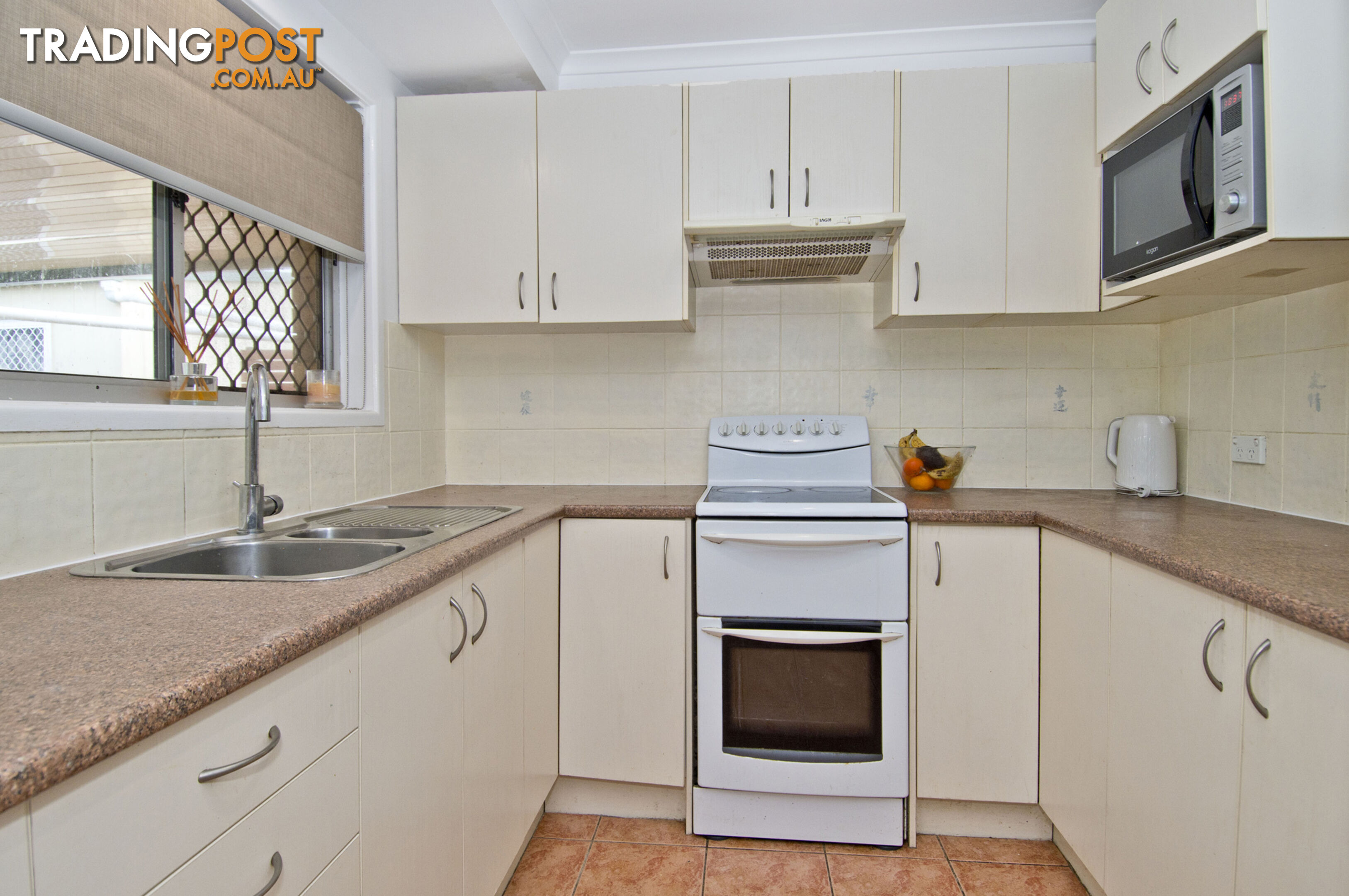 24 Bedford Crescent EAGLEBY QLD 4207