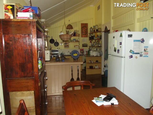 42 Main Street Dallarnil QLD 4621