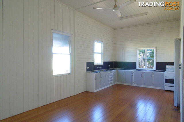 20 Broadhurst St Childers QLD 4660