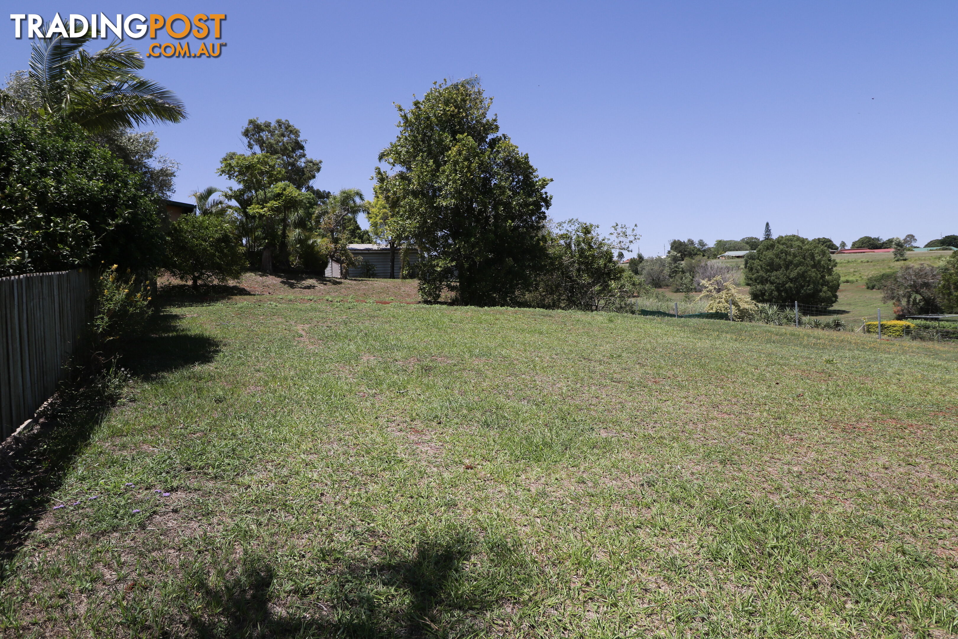 8 Pioneer Ave Childers QLD 4660