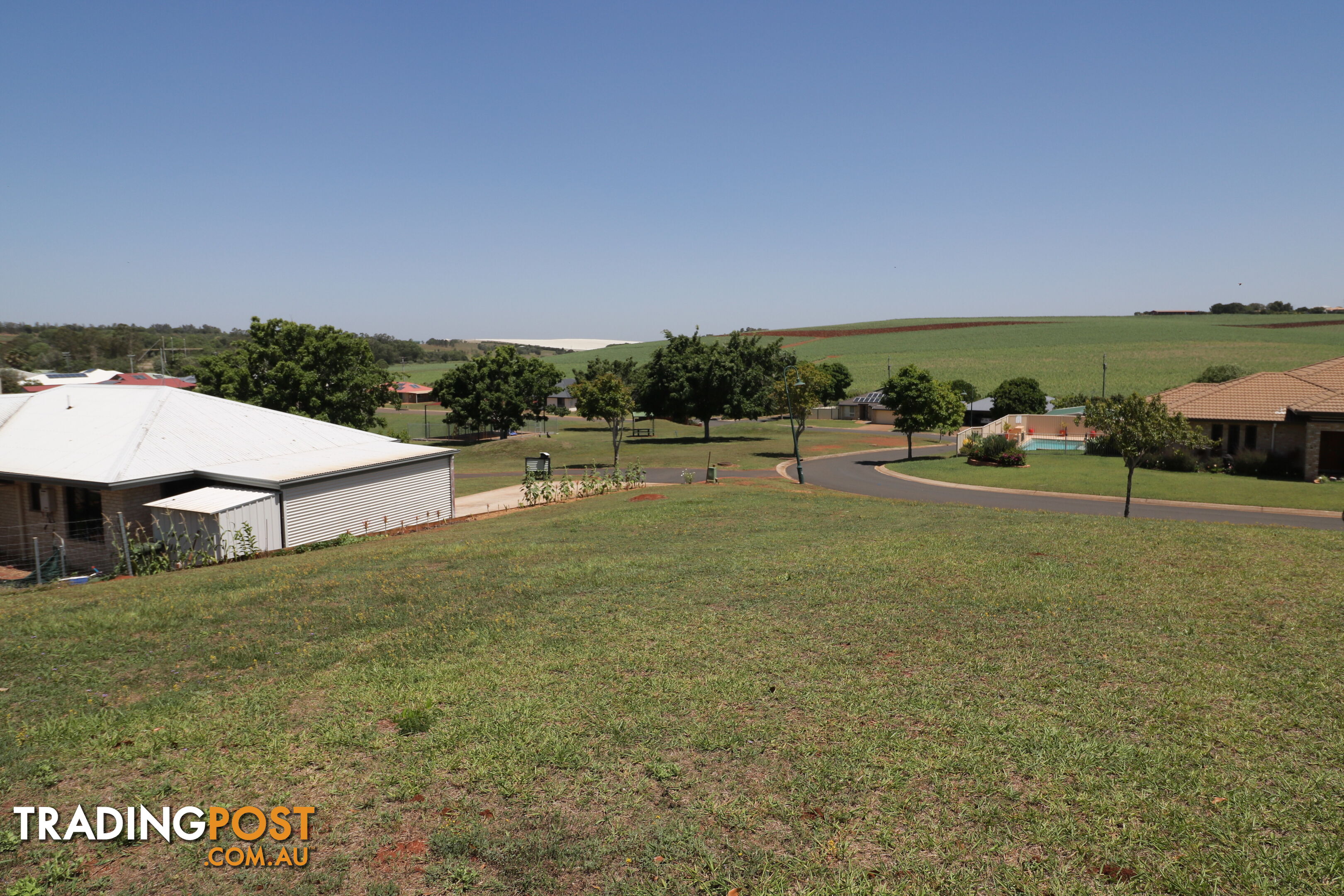 8 Pioneer Ave Childers QLD 4660