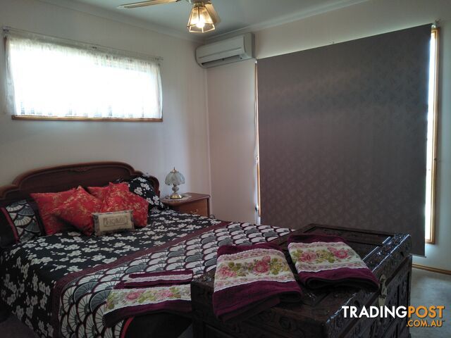 8 Richard St Biggenden QLD 4621