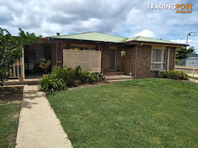 8 Richard St Biggenden QLD 4621