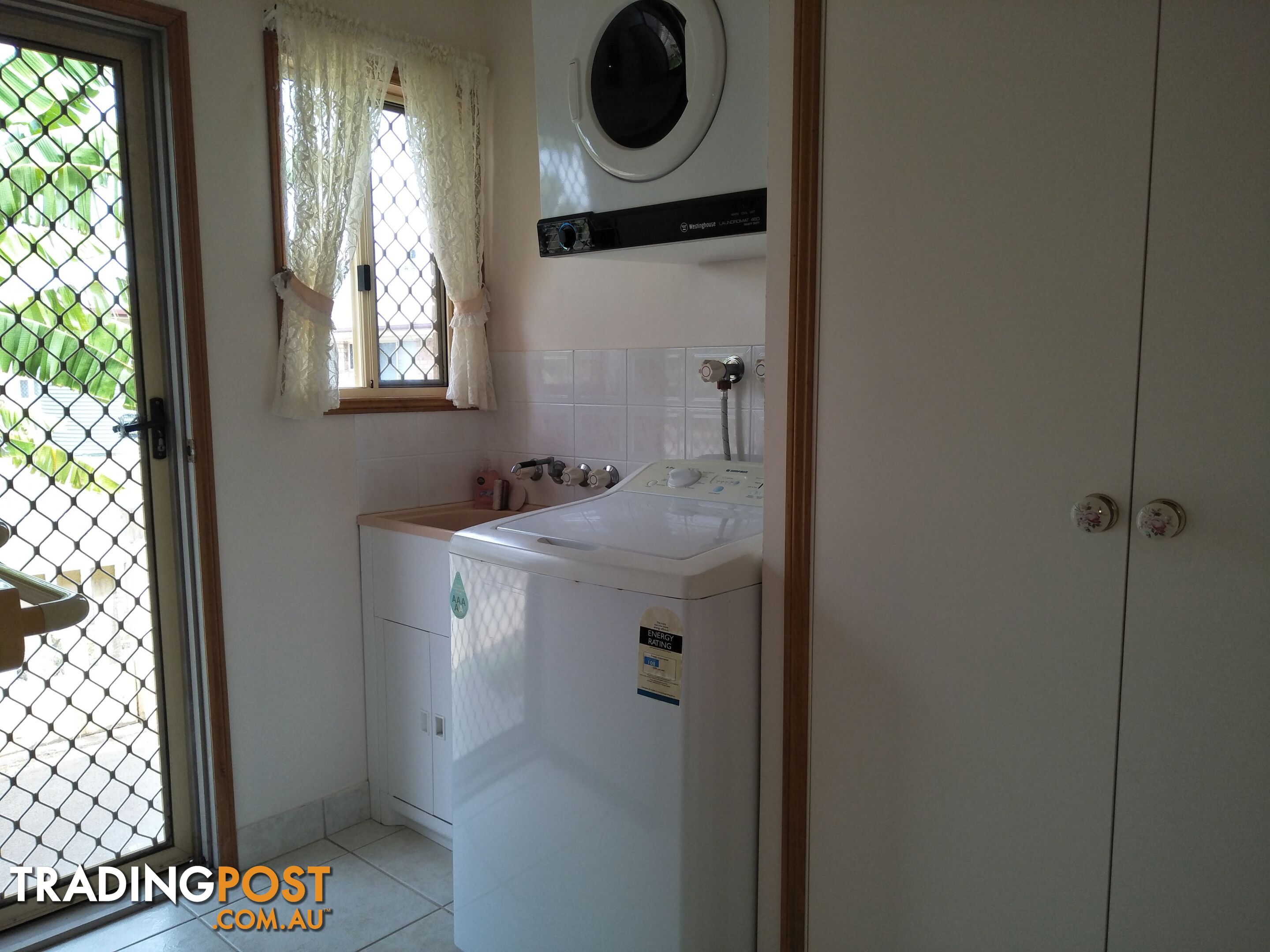 8 Richard St Biggenden QLD 4621