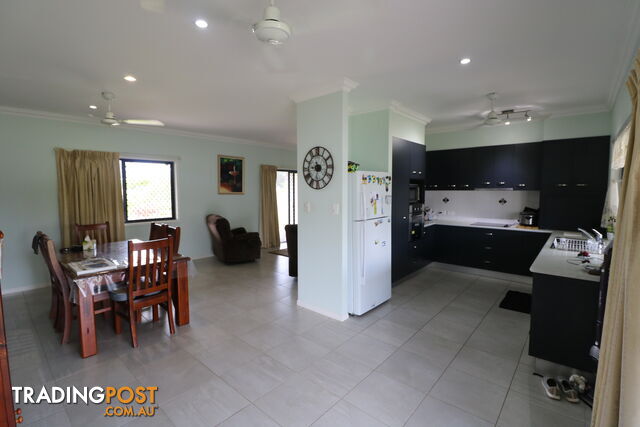 77 Oakview Dr Redridge QLD 4660