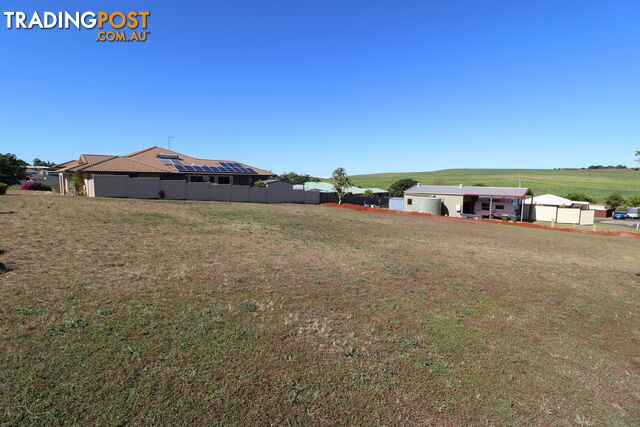 5 Pioneer Ave Childers QLD 4660