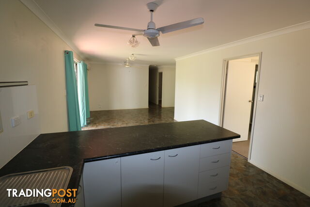 65 Thompson Rd Childers QLD 4660