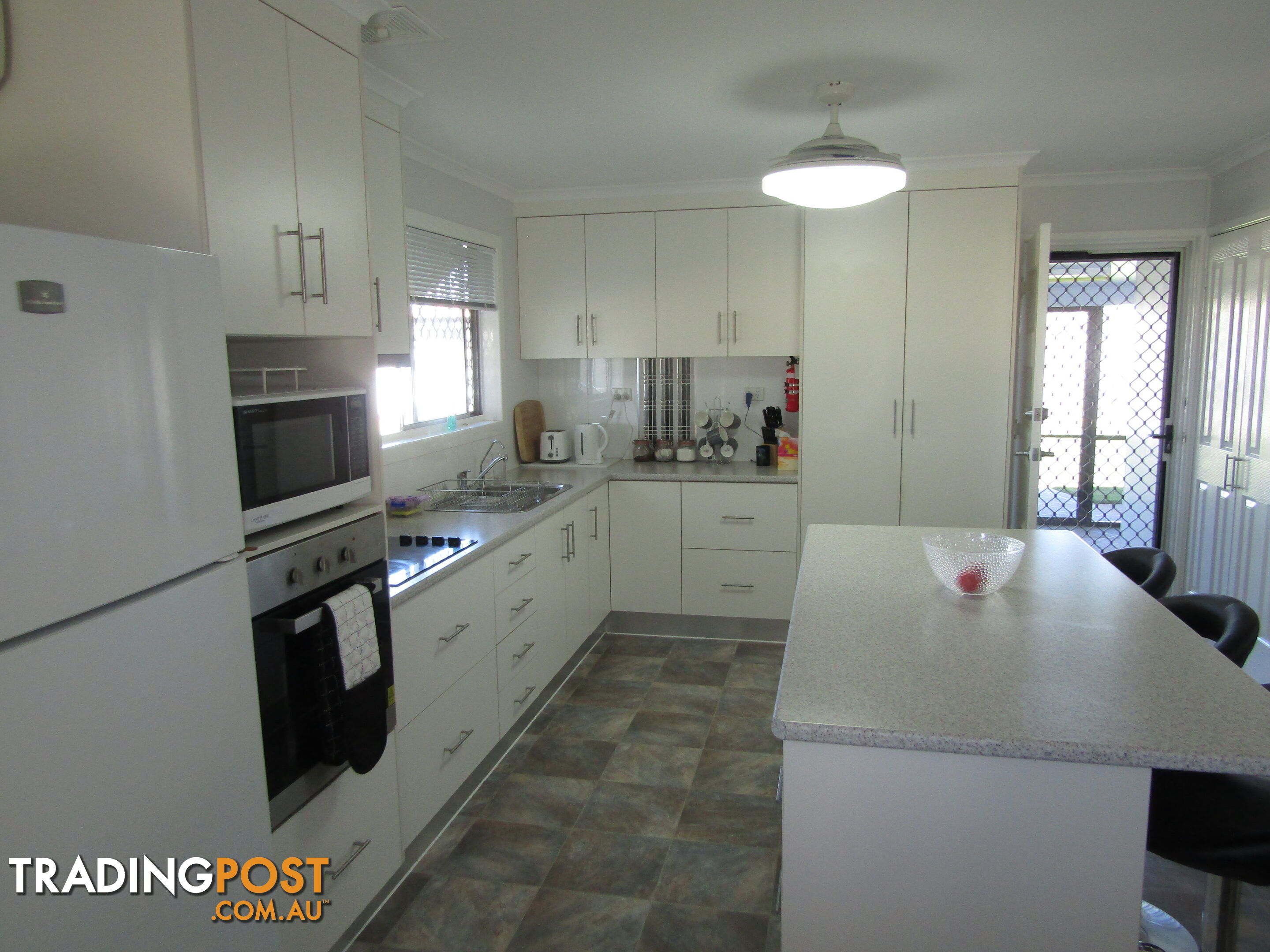 1 Moller St Buxton QLD 4660