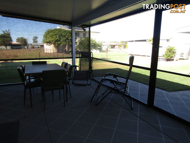 1 Moller St Buxton QLD 4660