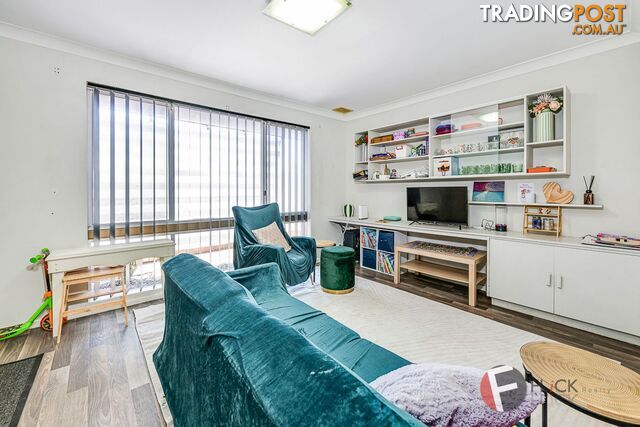 52B Templeton Crescent Girrawheen WA 6064 - photo 2 of 24