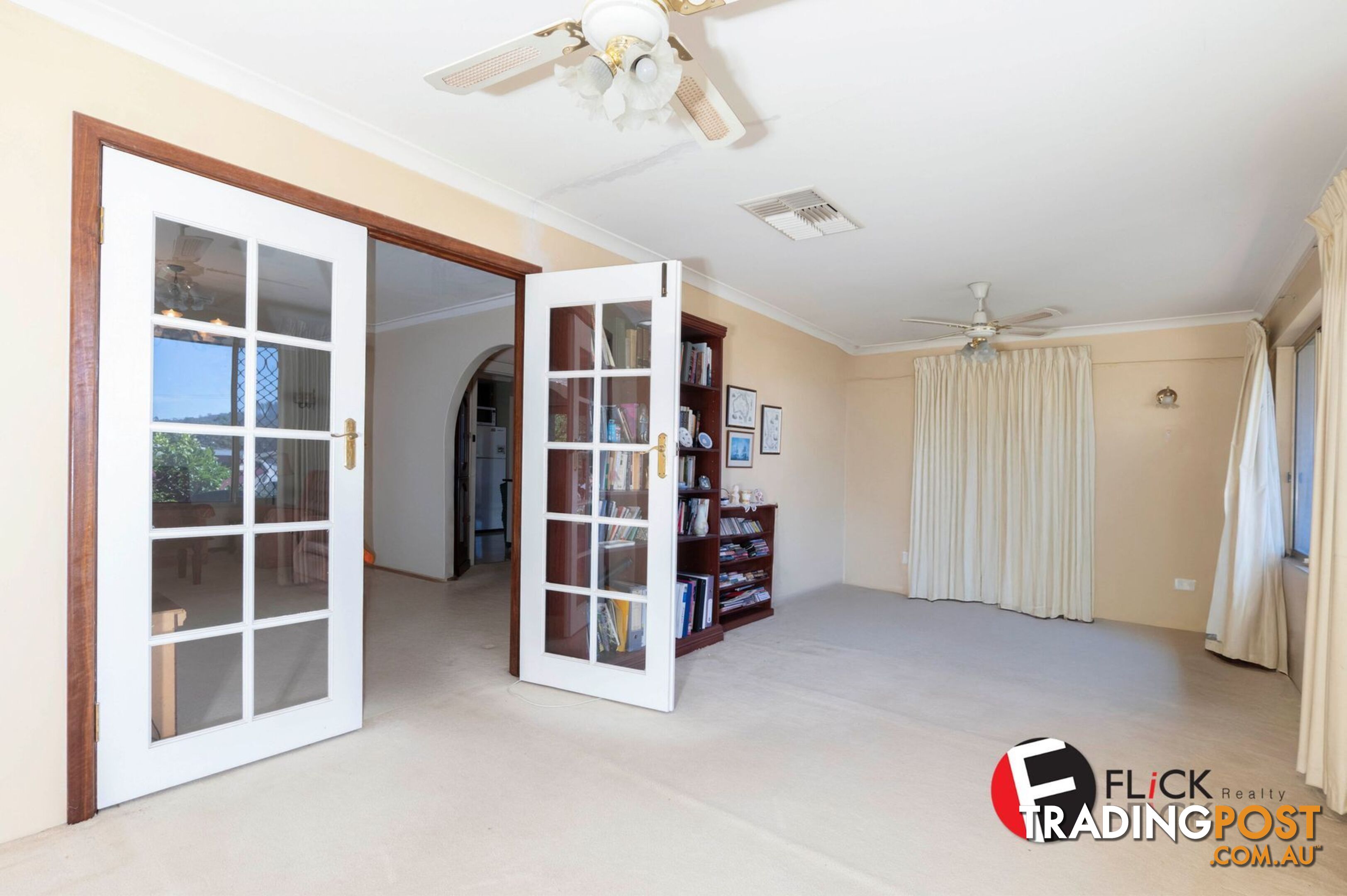 16 Fairfax Road Swan View WA 6056