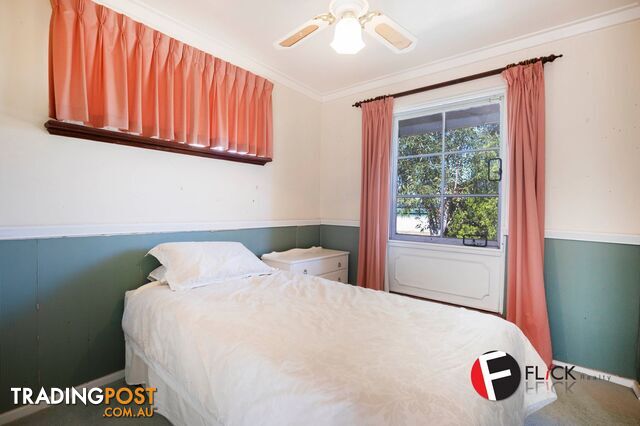 16 Fairfax Road Swan View WA 6056