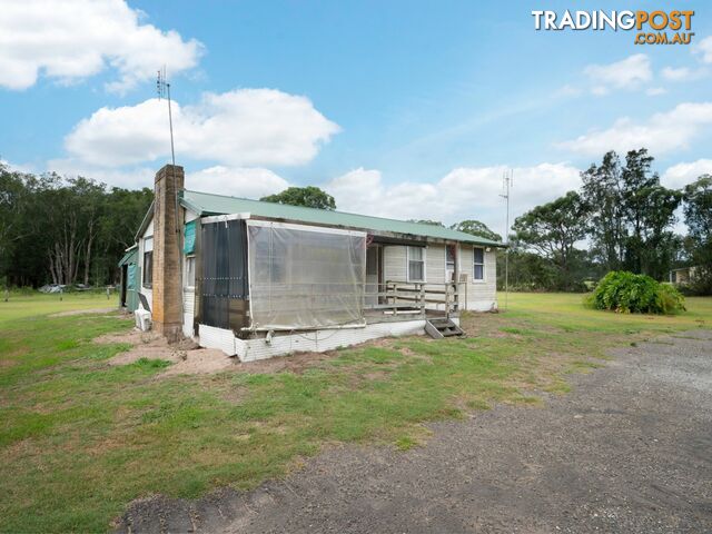 12 Sansom Road WILLIAMTOWN NSW 2318 - photo 2 of 16