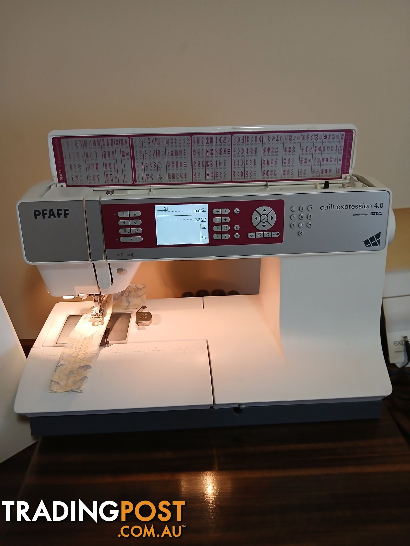 PFAFF QUILT EXPRESSION 4.0 SEWING MACHINE