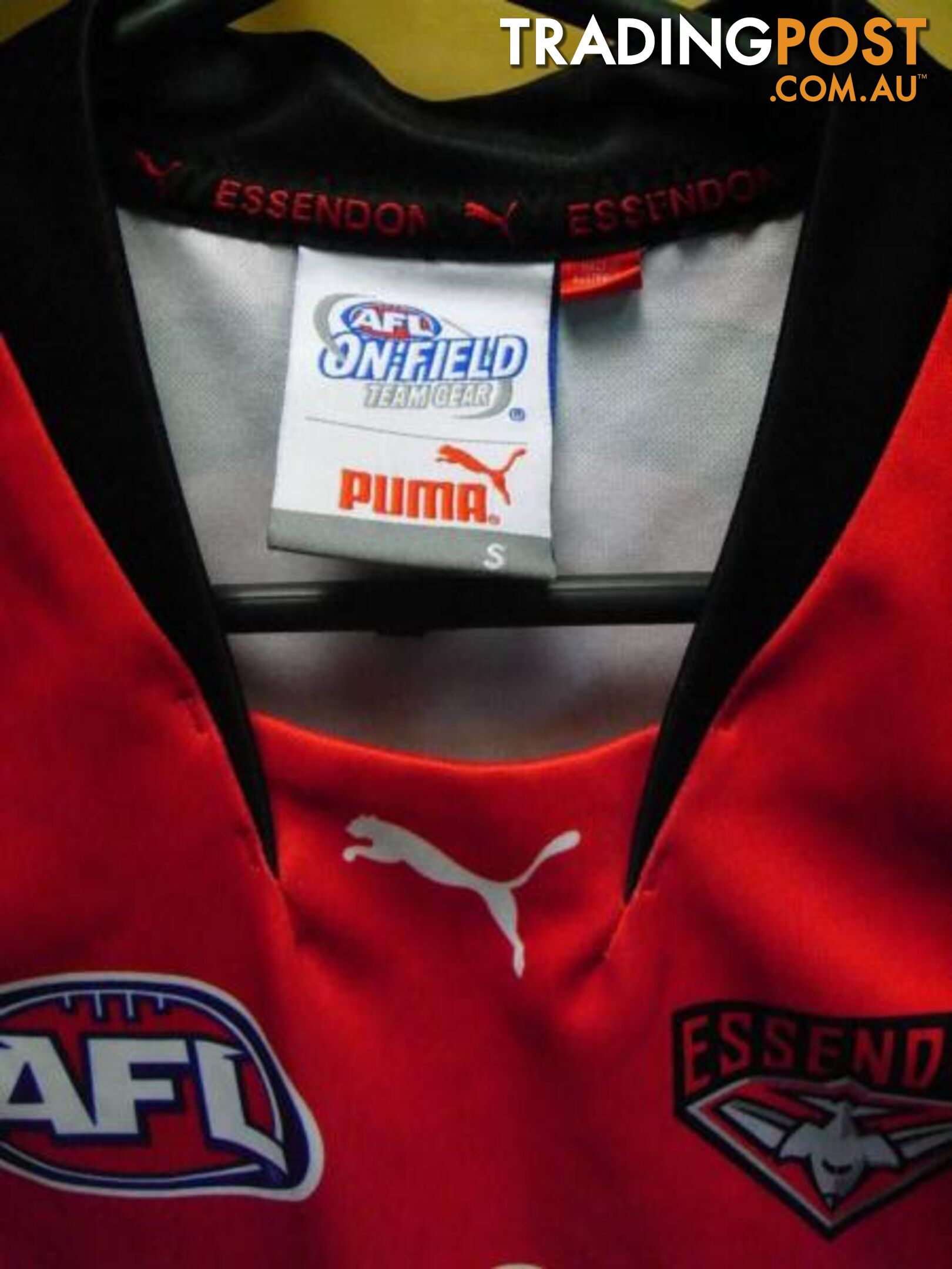 ******SIGNED*****ESSENDON FOOTBALL CLUBS PUMA SIZE