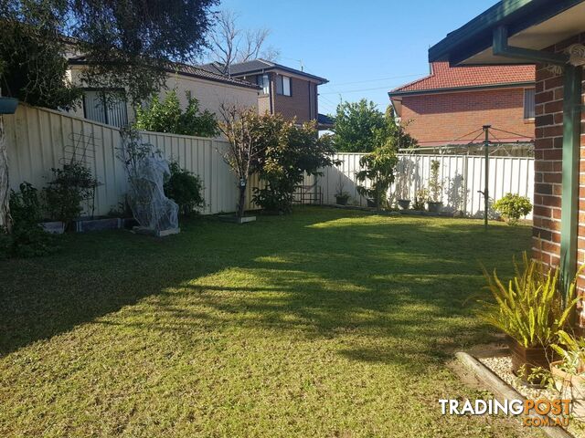 13 Hollydale Place PROSPECT NSW 2148