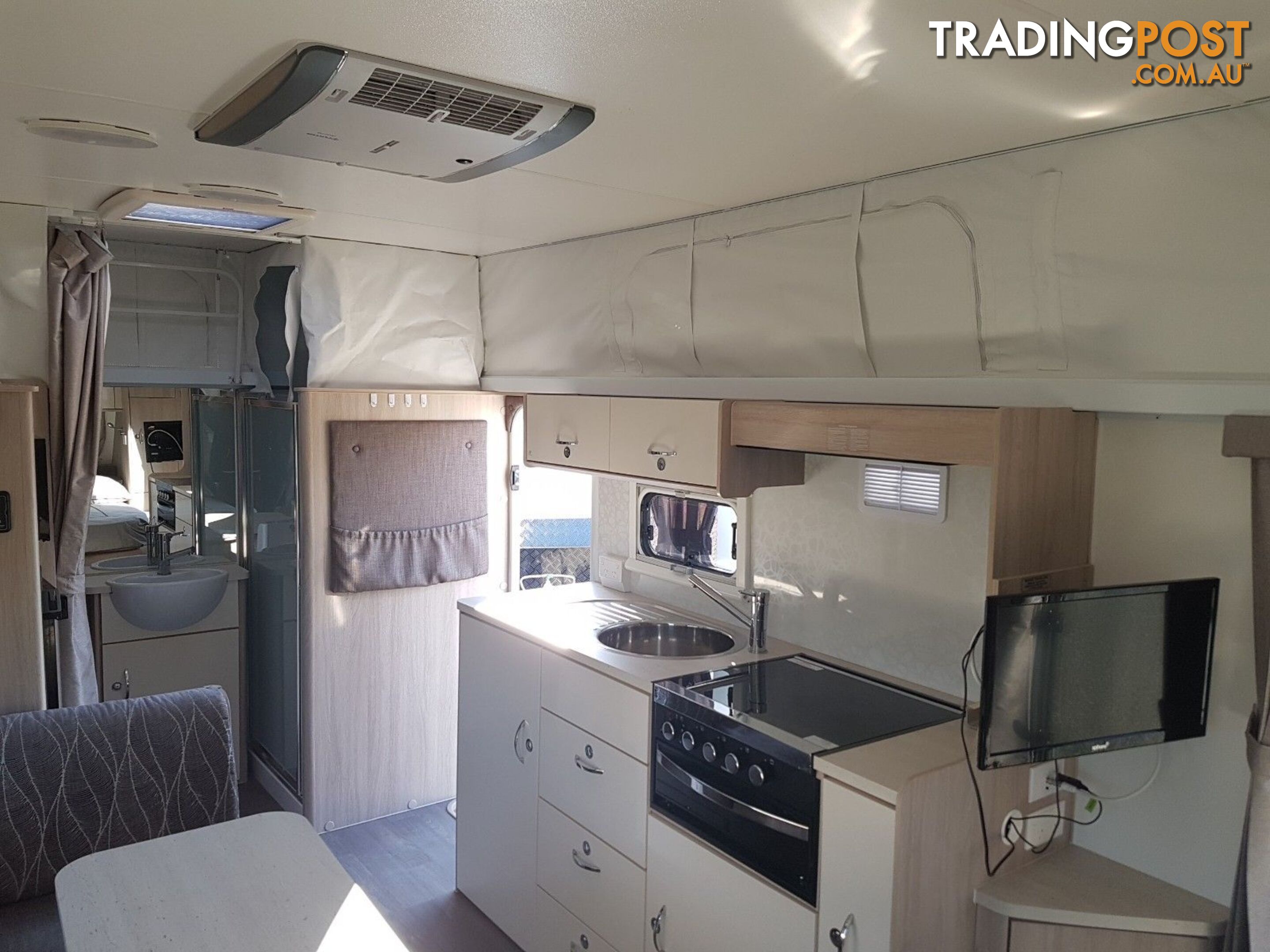 2017 Jayco Journey Pop Top Caravan 17.6ft with Ensuite