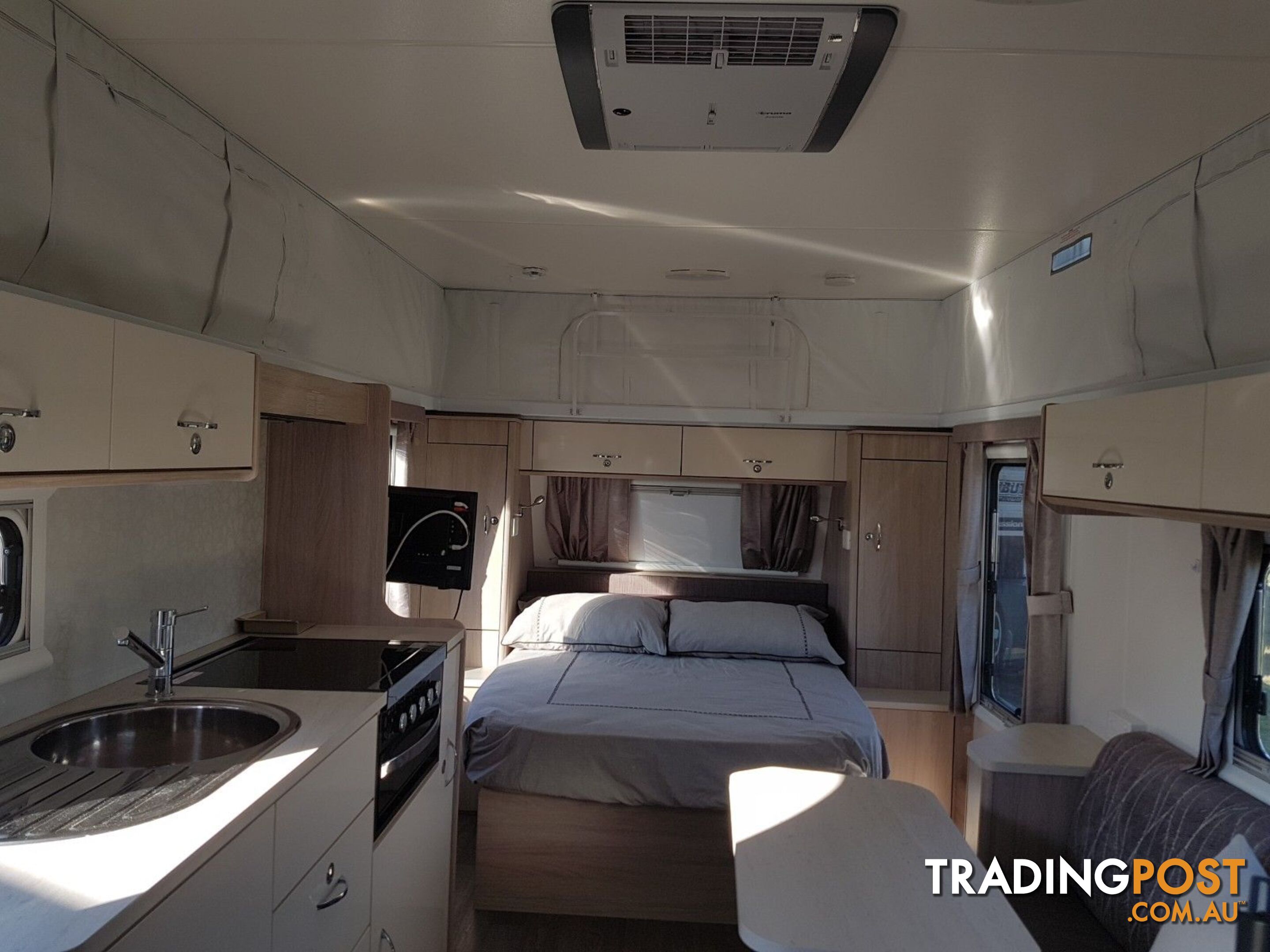 2017 Jayco Journey Pop Top Caravan 17.6ft with Ensuite