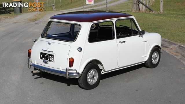 1969 MORRIS MINI    - photo 2 of 2