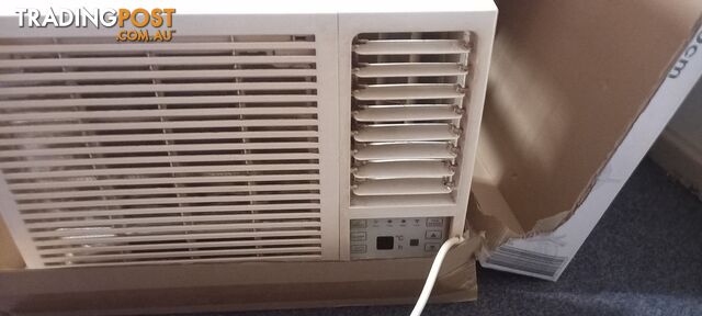 Air conditioner - photo 3 of 4
