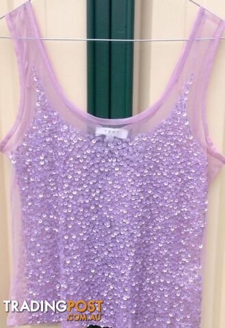 New " Temt " Gorgeous Lilac Top