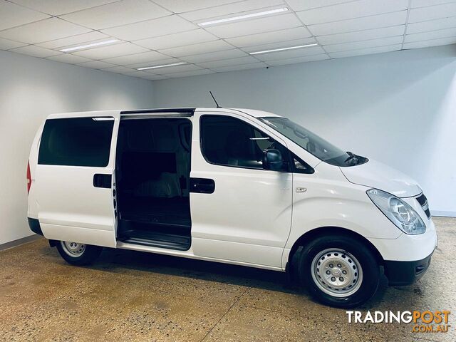 2015 HYUNDAI ILOAD  TQ2-V VAN - photo 2 of 18