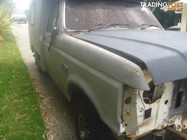 NOW WRECKING 1990 FORD F150 UTE 4X4 (EX-AIR FORCE AMBULANCE) - photo 2 of 7