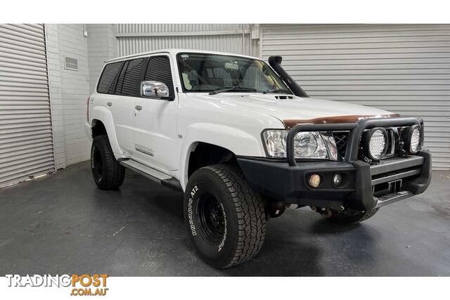 2015 NISSAN PATROL ST Y61 GU 10 SUV - photo 3 of 21