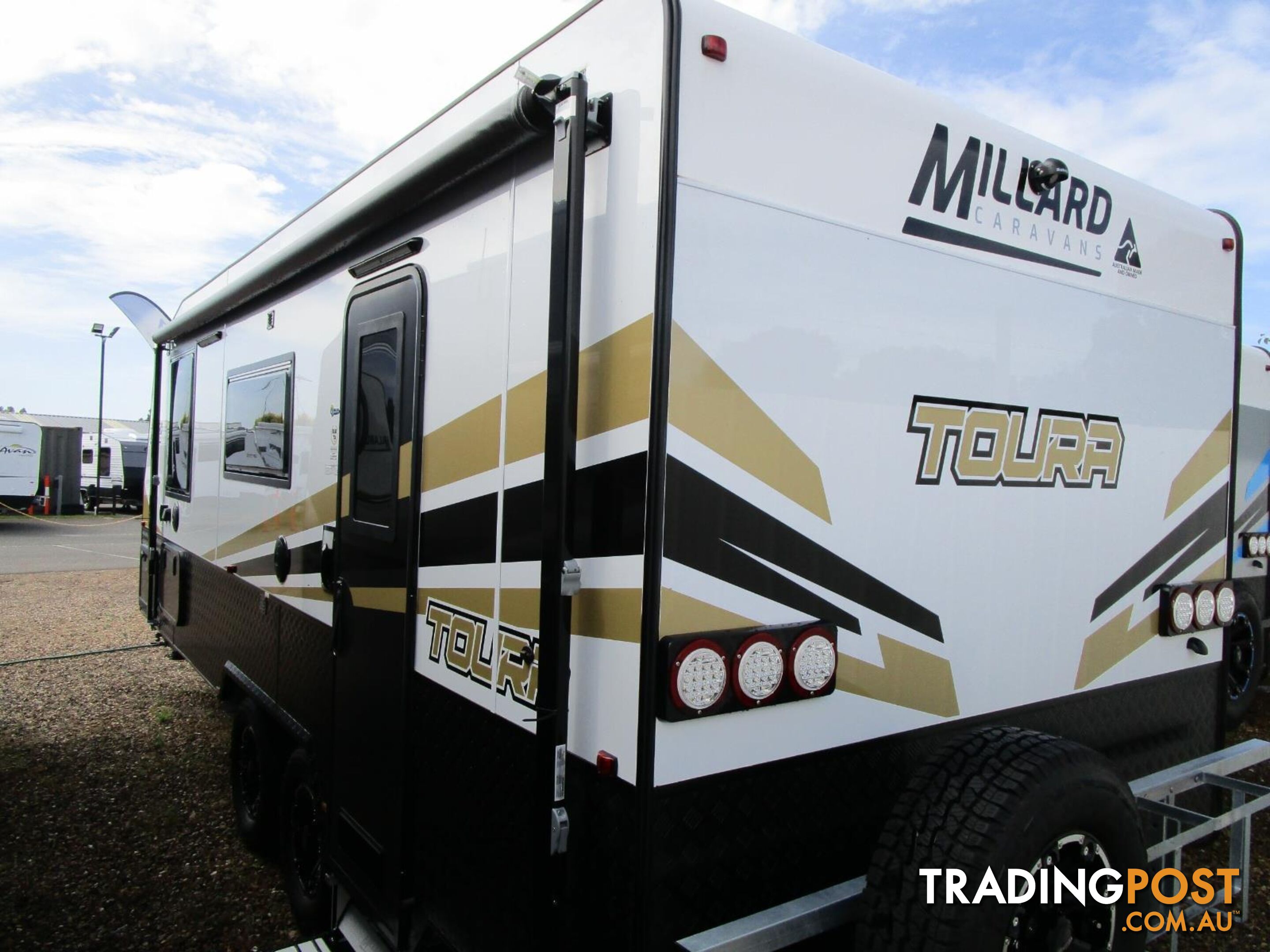 2022 Millard TOURA 20'2'' RD CLUB LOUNGE   CARAVAN