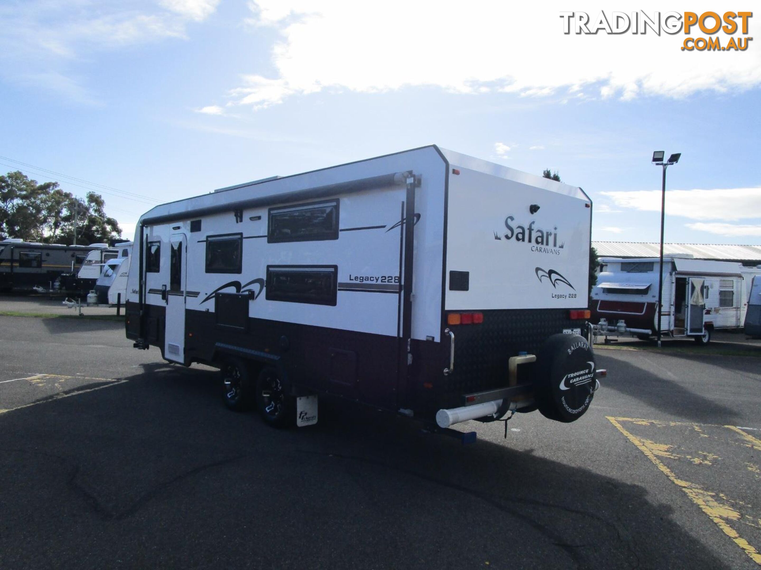 2019 SAFARI LEGACY 228   CARAVAN