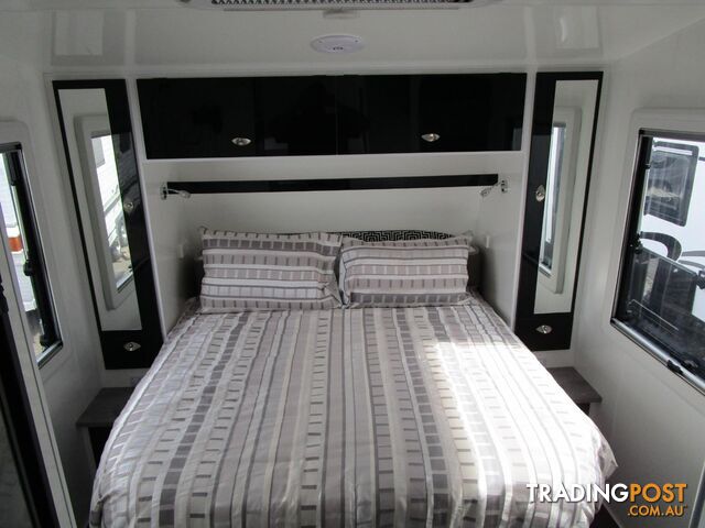 2019 Millard TOURA 19'6 COMBO BUNK   CARAVAN