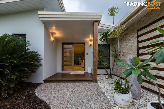 7 Icefire Quay TRINITY PARK QLD 4879